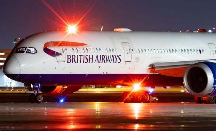 Airliner on the taxiway